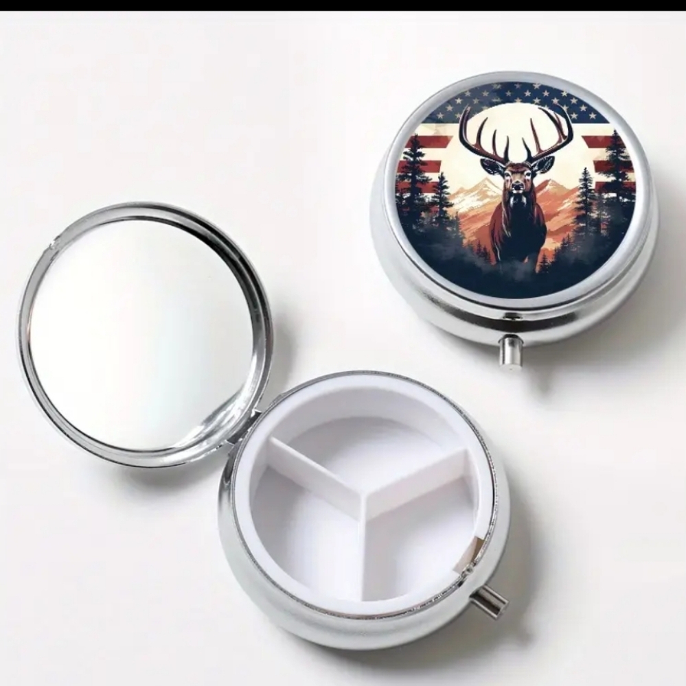 NEW! Patriotic Elk 3 Compartment Pill Organizer. NWOT
